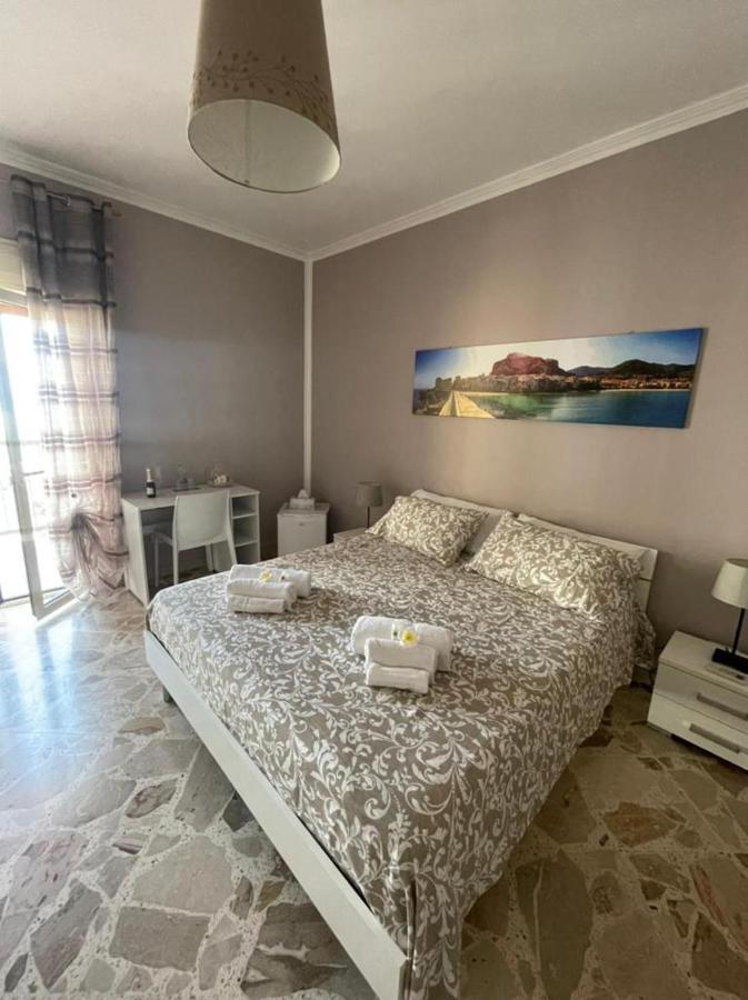 B&B Dea Чефалу Екстериор снимка